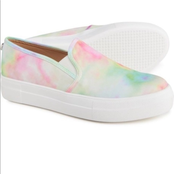NEW Steve Madden sneakers Toshe Tie Dye slip on - Picture 1 of 9
